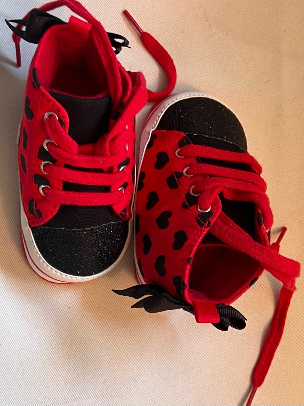 Red and Black Heart Hi-top Bany Booties with Rear Bows